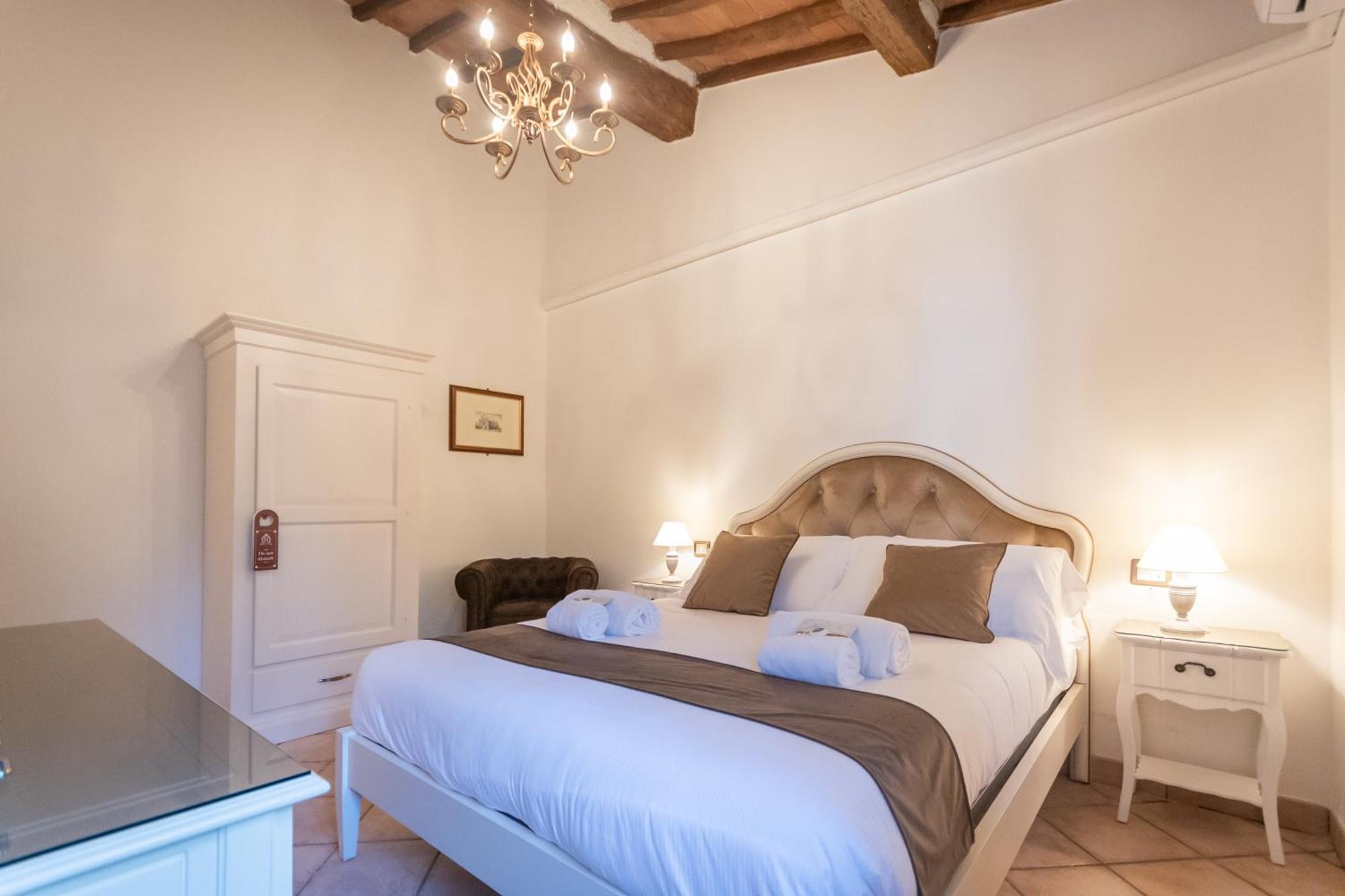 Regina Rooms Pise Extérieur photo